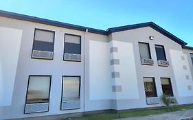 Days Inn & Suites By Wyndham New Iberia